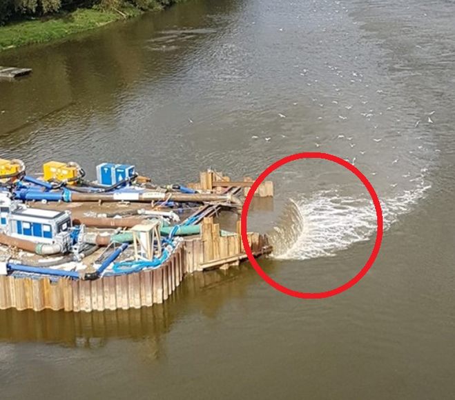 Ścieki znów płyną do Wisły w Warszawie. To przez deszcz