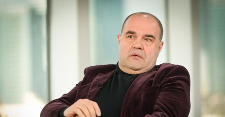 "Czar par": Cezary Żak miał żądać dużych pieniędzy za udział. Zareagował na zarzuty