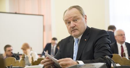 Jan Szewczak w Orlenie. "Bardziej polityk niż menedżer" z piętnem SKOK-ów
