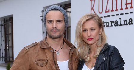 Mikołaj Krawczyk i Sylwia Juszczak wzięli sekretny ślub. Zaproszone gwiazdy uchylają rąbka tajemnicy