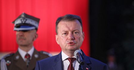 Burza po słowach Mariusza Błaszczaka o homoseksualistach. Stanowcza reakcja RPO