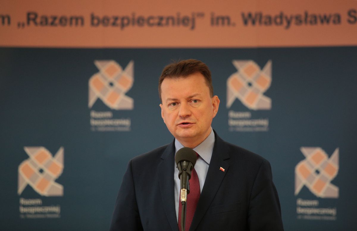 Mariusz Błaszczak odwiedził rannych policjantów. "Oni zrobili co trzeba, co należy. Ten bandyta był bezwzględny"