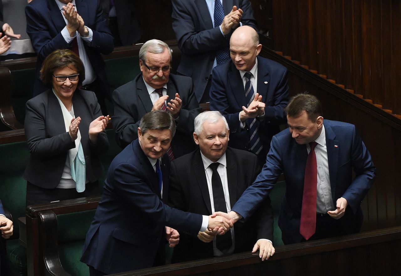 Nieoficjalnie: szykuje się zmiana marszałka Sejmu. Mariusz Błaszczak zastąpi Marka Kuchcińskiego