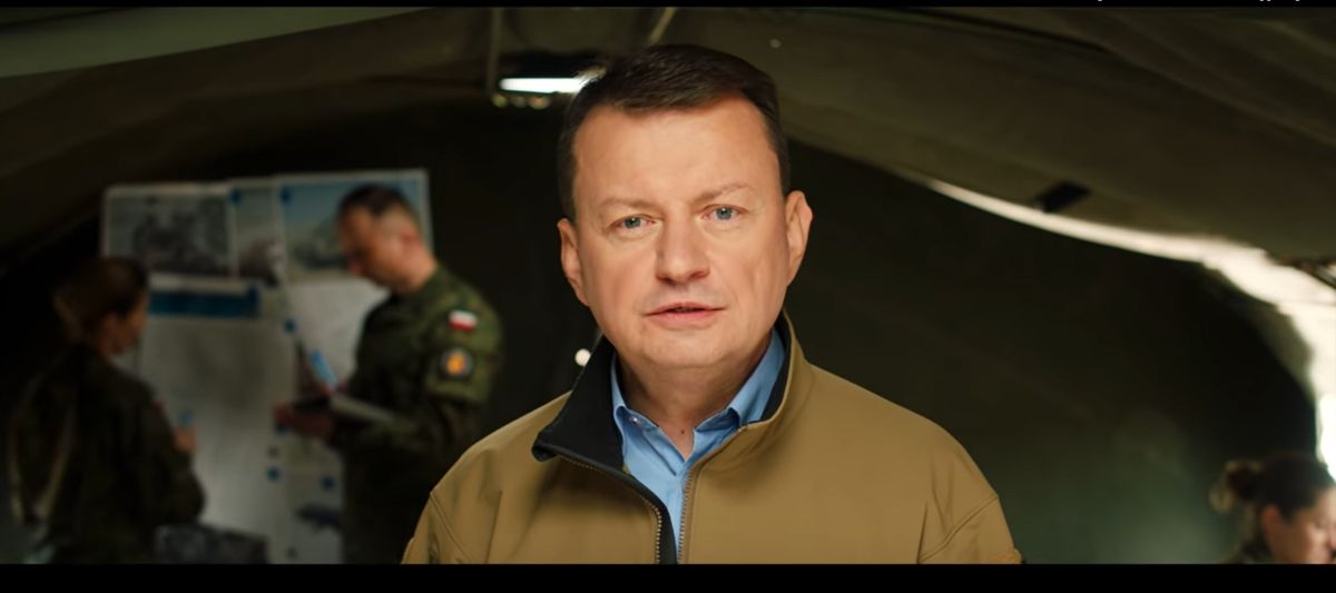 Mariusz Błaszczak w filmie "z przymrużeniem oka". Tomasz Siemoniak: "to żenujące"