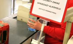 Wódki nie kupisz, bo przyjedzie biskup. "Jak w Ranczo"