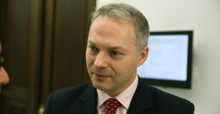 Pozew dla Jacka Żalka. Mówił o "żywych tarczach" i "zwyrodniałych rodzicach"