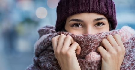 Szaliki na jesień i zimę do 60 złotych. Te modele są hitem sezonu