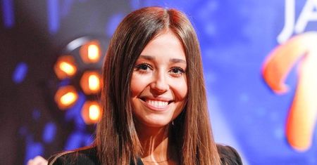 Izabella Krzan w sukience w panterkę. Fani: "Pomyliłaś pory roku"