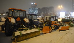 Warszawa oszczędzi 60 mln na odśnieżaniu ulic
