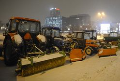 Warszawa oszczędzi 60 mln na odśnieżaniu ulic