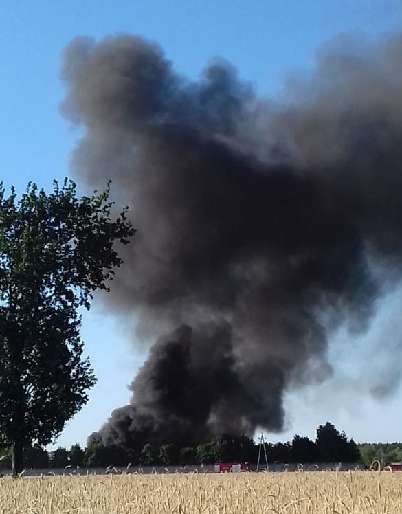 Pożar wysypiska w Mostkach. 24 zastępy straży w akcji