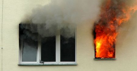 Warszawa. Pożar kamienicy na Żoliborzu