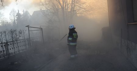 Tragiczny pożar w woj. pomorskim. Mężczyzna spłonął we własnym domu