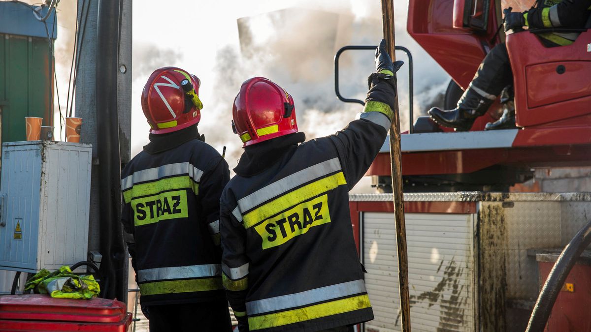 Na miejscu pracuje straż pożarna