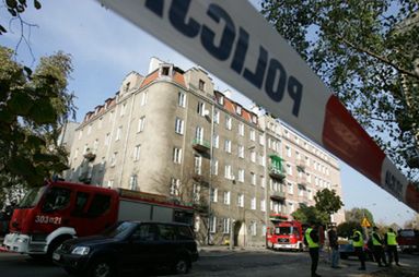 Ugaszono pożar w budynku mieszkalnym w Warszawie