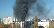 Kłęby dymu nad Warszawą. Pali się mieszkanie na Bemowie