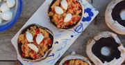 Pieczarki faszerowane kaszą z serem mozzarella
