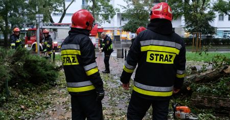 Pogoda. Awaria w Warszawie i paraliż kolei na przedmieściach