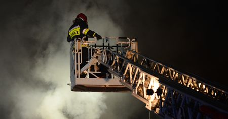 Pożar w Lublinie. Ewakuowano ponad 100 osób