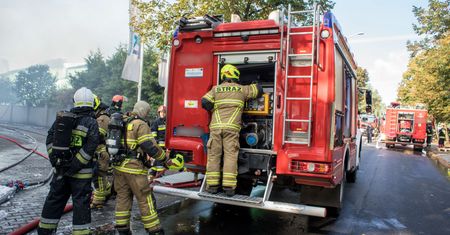 Obcokrajowcy będą służyć w straży pożarnej? Polscy strażacy oburzeni