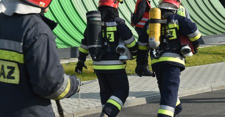 Strażacy zmienią kolor mundurów? MSWiA pracuje nad tym