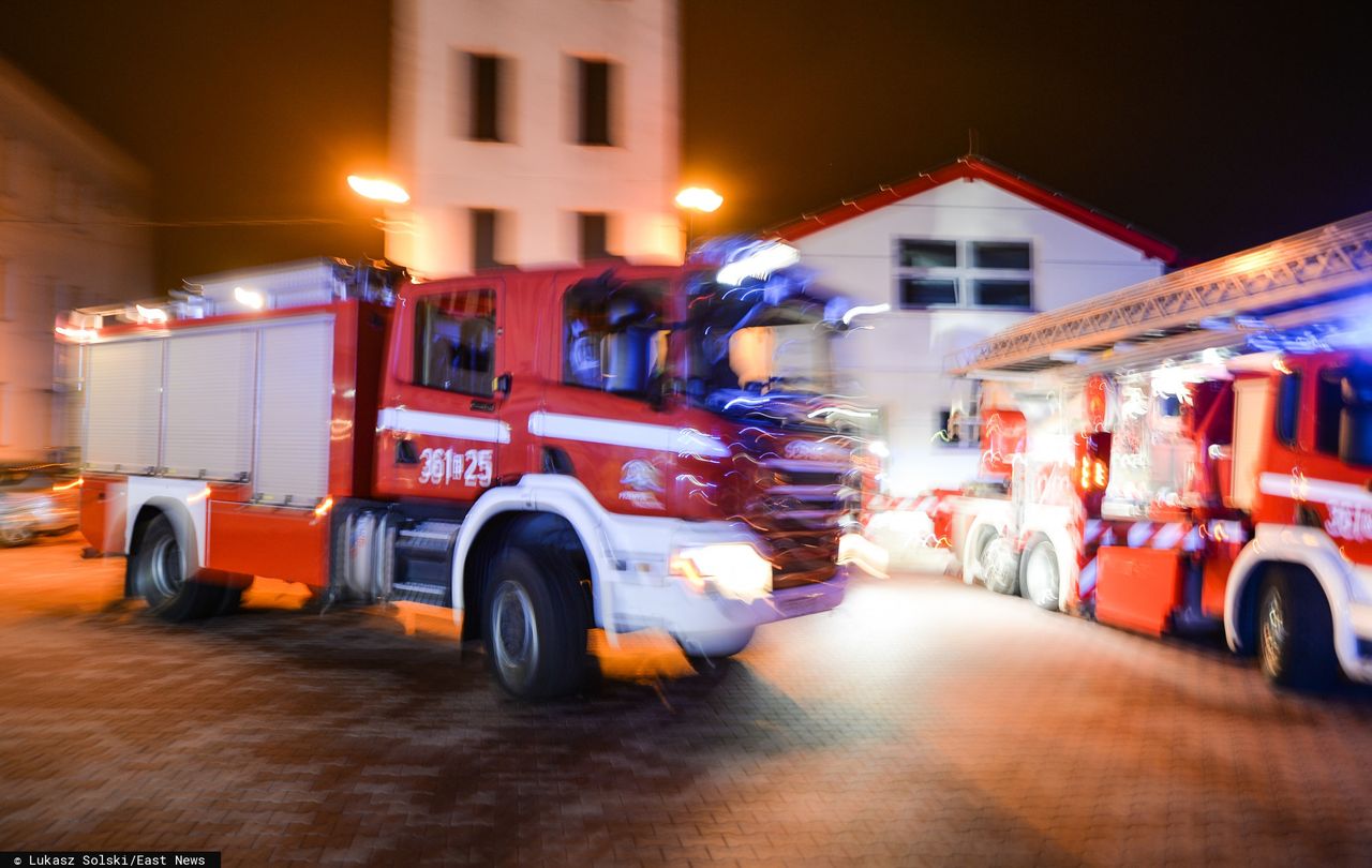 Śrem. Nocy pożar pustostanu. Znaleziono zwęglone zwłoki