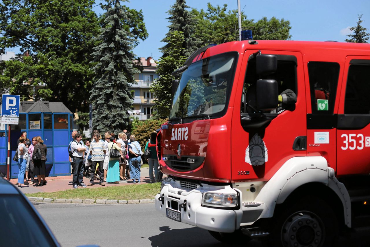 Sparaliżował na ponad trzy godziny Piaseczno. Policja szuka żartownisia