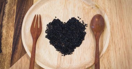 Jedz na zdrowie: pasta z czarnego sezamu