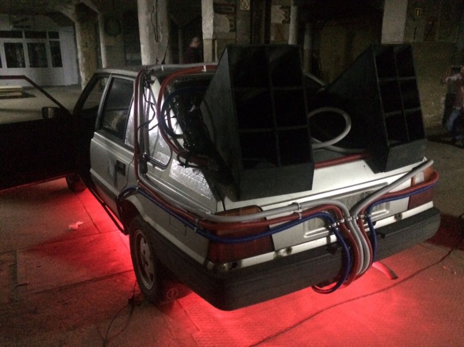 Polonez przerobiony na wehikuł czasu. ID ogłoszenia: 355517312 
