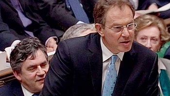 Brytyjski premier Tony Blair w Izbie Gmin