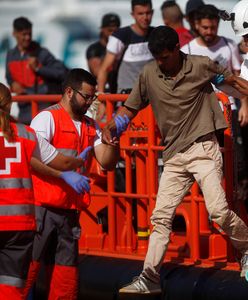 To dlatego uchodźcy szturmują Europę? Kłamstwa przemytników