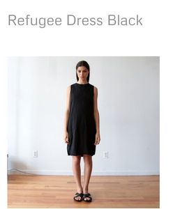 Firma odzieżowa sprzedaje "sukienkę uchodźcy". Cena? 119 dolarów