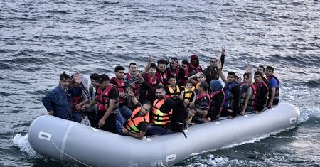 Włosi zamykają porty dla uchodźców. Powodem szczyt G7 na Sycylii