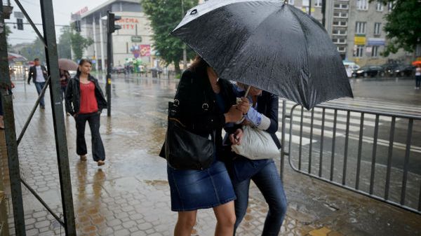 Deszcz nie odpuszcza, przydadzą się parasole
