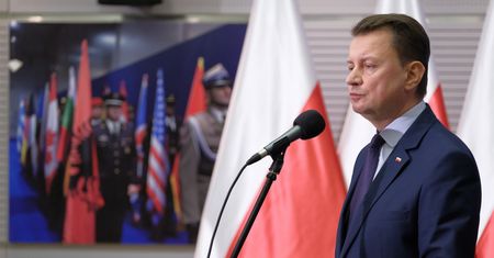 Koronawirus w Polsce. Szef MON: wojsko pomoże policji na granicach