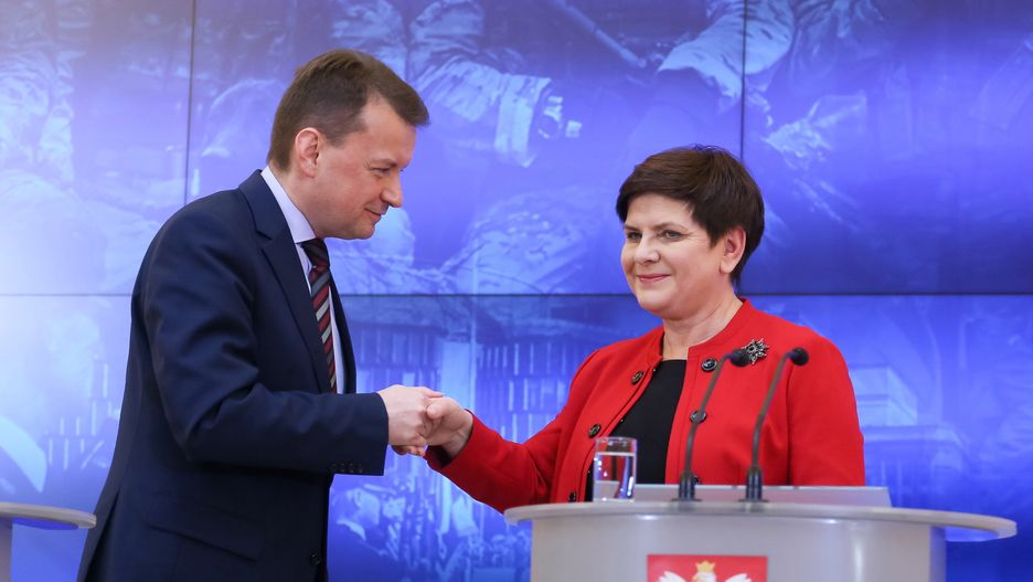 Minister Mariusz Błaszczak i premier na konferencji 