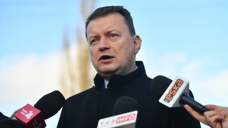 Błaszczak zapewnił, że MON pozostaje w stałym kontakcie z BBN