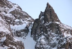 Tatry: w rejonie Mnicha zeszła lawina. Dwie osoby pod zwałami śniegu