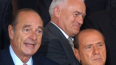 Premier Polski Leszek Miller, prezydent Francji Jacques Chirac i premier Włoch Slivio Berlusconi podczas konferencji międzyrządowej w Palazzo dei Congressi w Rzymie