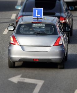 Pijany chciał nauczyć się jeździć samochodem. Instruktor "nic nie zauważył"
