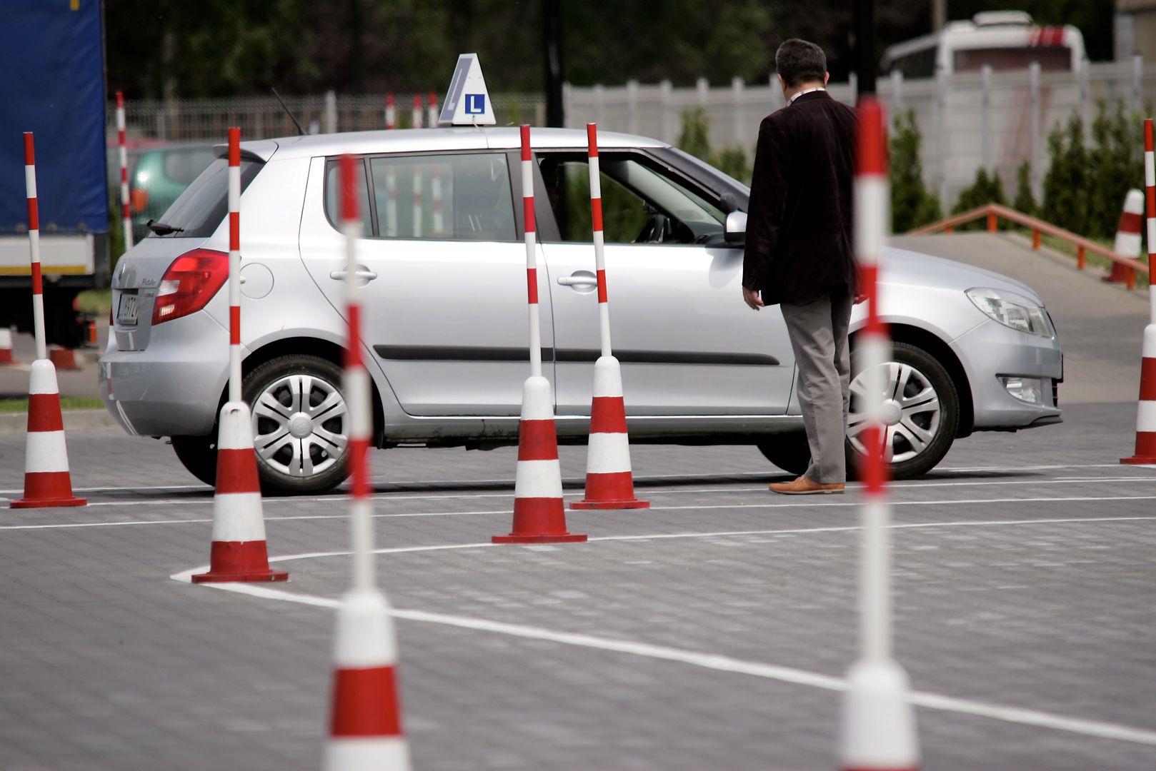 To precedens. Kierowca musi ponownie zaliczyć egzamin, choć nie przekroczył limitu