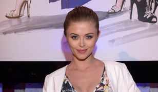 Joanna Opozda w kwiecistej stylizacji. Tak podkreśla swoje atuty