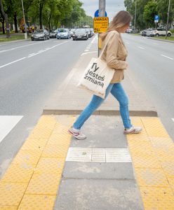 Warszawa bardziej dostępna. ZDM usuwa bariery architektoniczne