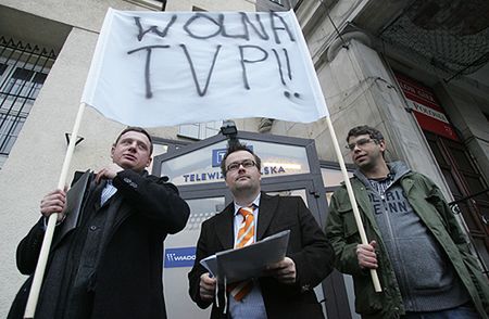 Dziennikarze pikietowali siedzibę TVP