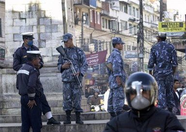 Eksplozje w Nepalu po odwołaniu rozejmu przez maoistów