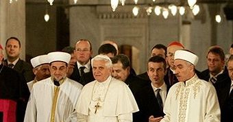 Papież odwiedził świątynię Hagia Sophia i Błękitny Meczet
