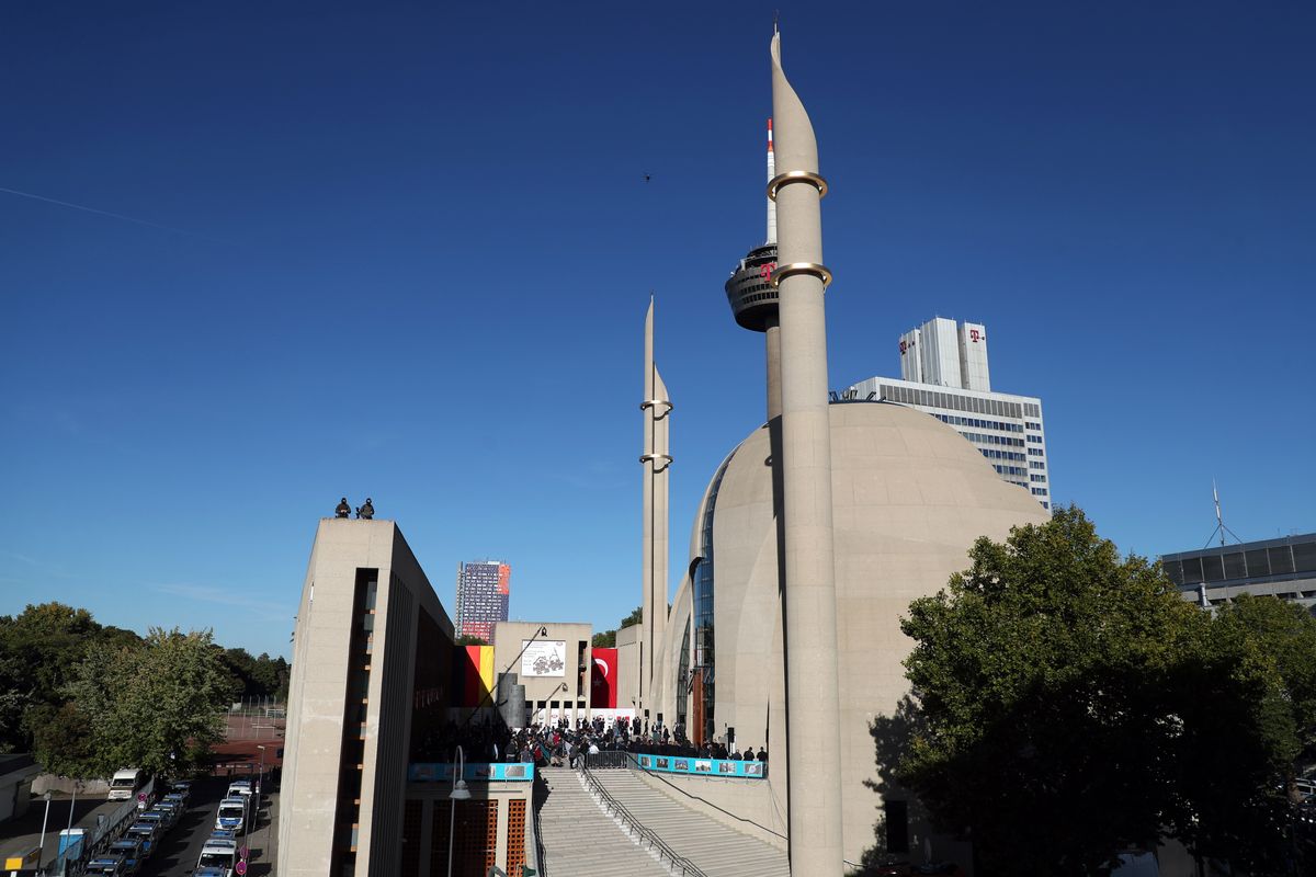 Niemcy: prezydent Turcji otworzył w Kolonii największy meczet w kraju