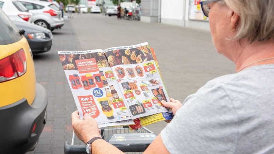 Gazetki promocyjne są wciąż popularne wśród Polaków