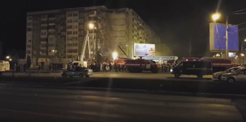 Rosja: runął pion budynku mieszkalnego. Są zabici i ranni