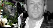 Grób Kamila Durczoka tonie w kwiatach. Żegnały go gwiazdy. Tak wyglądał pogrzeb dziennikarza